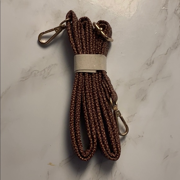 ☘️5/$15 Pebble designed hand bag w/strap NWT - Picture 6 of 6